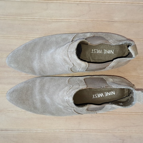 Nine West Chelsea Leather Suede Booties. - Picture 3 of 7